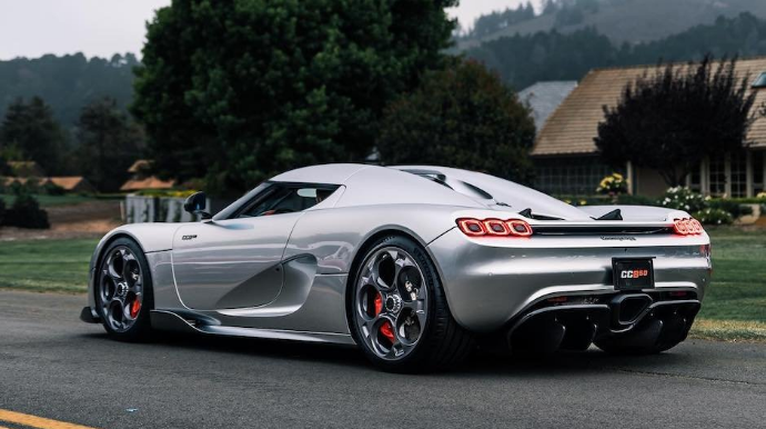 Koenigsegg  yüksək tələbat ucbatından CC850 hiperkarının tirajını artırıb  - FOTO