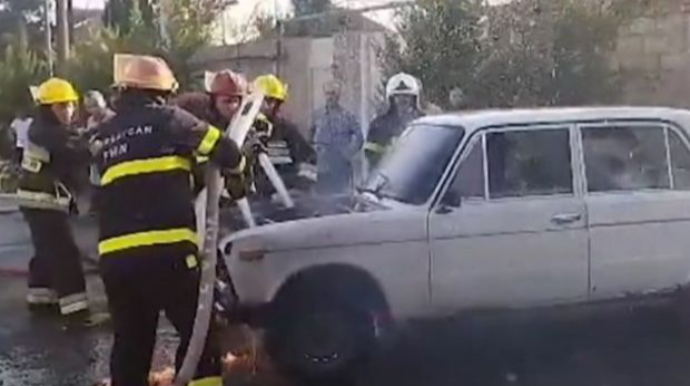 Yevlaxda avtomobil yandı  - VİDEO
