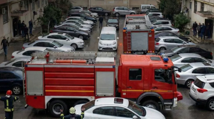 Maşını nizamsız park edənlərin NƏZƏRİNƏ! 