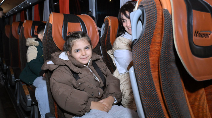 Növbəti köç karvanı Ağalı kəndinə çatıb, açarlar sakinlərə təqdim olundu - FOTO - YENİLƏNİB