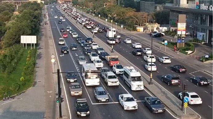 Bu yollarda tıxac var - SİYAHI