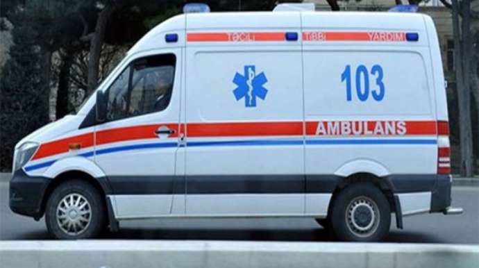 Azərbaycanda koronavirusla mübarizə aparan həkimlər qəzaya düşdü - 8 nəfər...