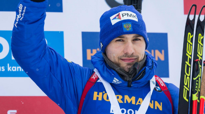 Dünya çempionu olan deputat və ailəsi koronavirusa yoluxdu