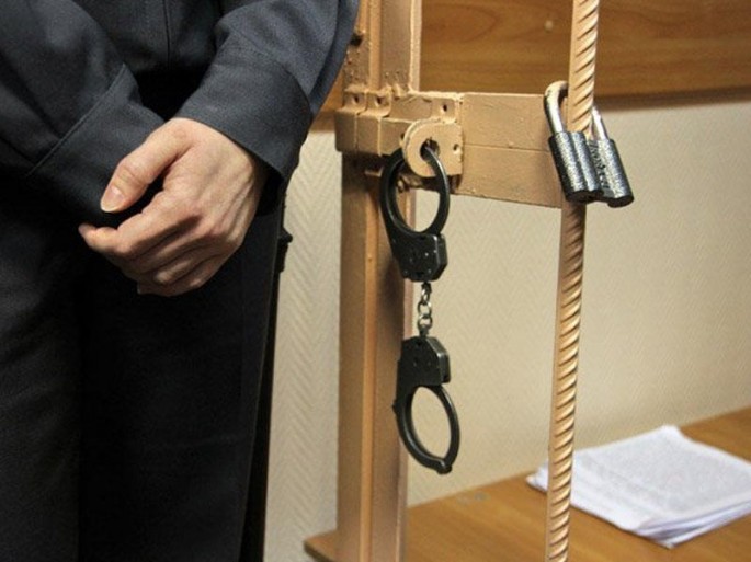 Qohum evindən qızıl-zinət əşyaları oğurlayan şəxs saxlanılıb