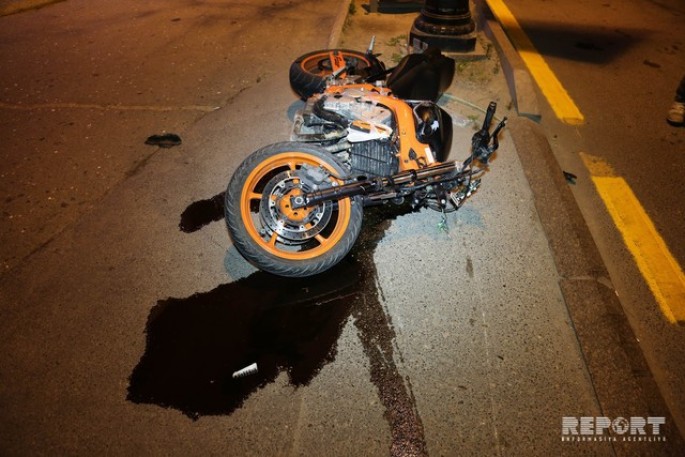 Bakıda ərlə arvadı motosiklet vurdu