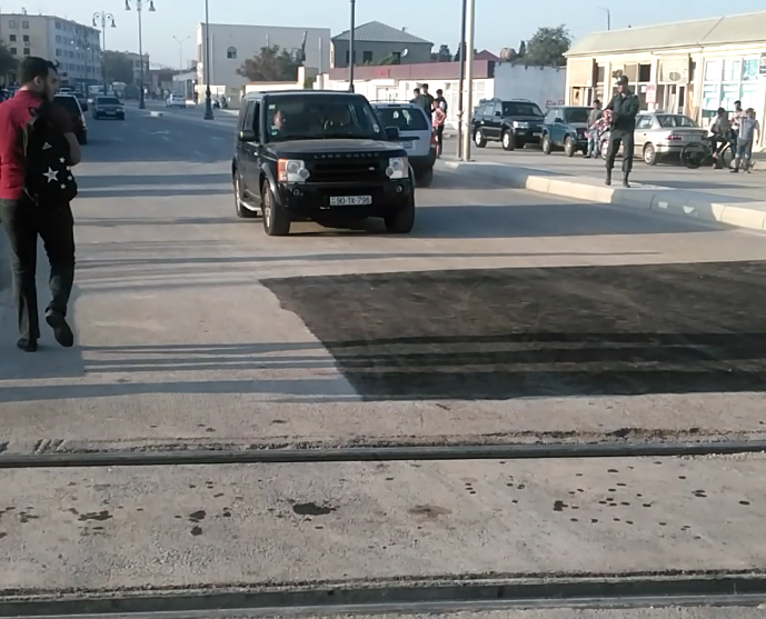 Binədə qəzadan sonra bağlanan yol açıldı Özəl - VIDEO