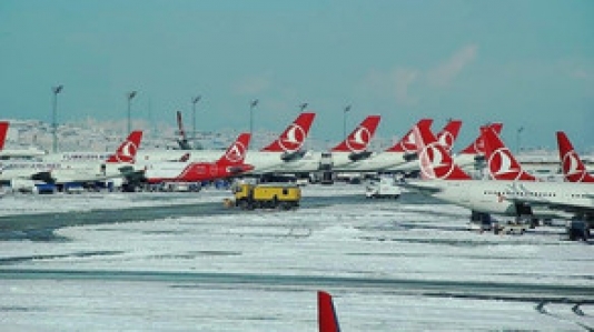 "Türk Hava Yolları" 220 reysini təxirə salıb
