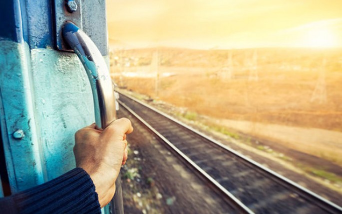 19 yaşlı qız sevgilisi getməsin deyə “qatara bomba qoyulub” dedi...