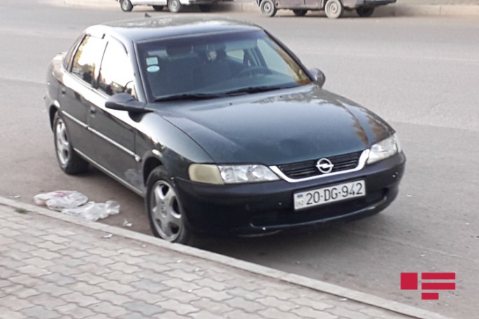 Gəncədə məktəbli qızları maşın vurub