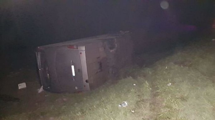 54 sərnişinin olduğu avtobus yük maşını ilə toqquşub - FOTO