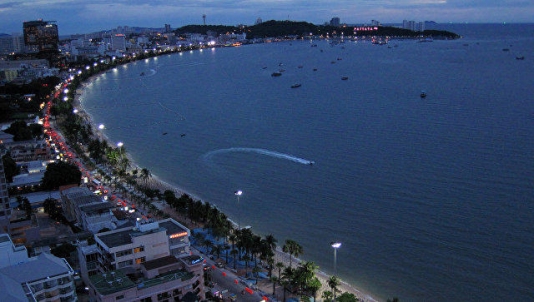 Hava limanını su basdı