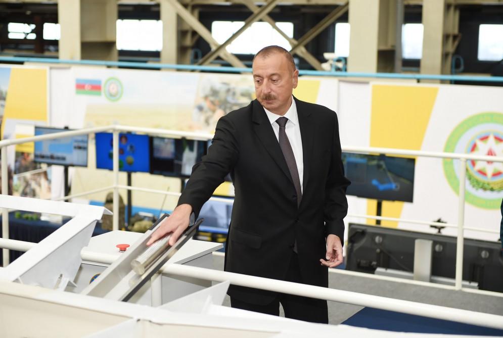 Prezident “Tufan” sərhəd gözətçi gəmisi ilə tanış olub - FOTO