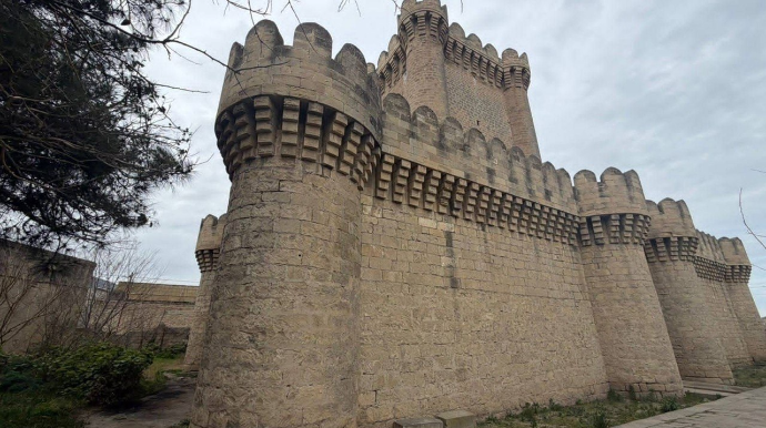 Böyük Mərdəkan qəsrində çökmə – FOTOLAR 