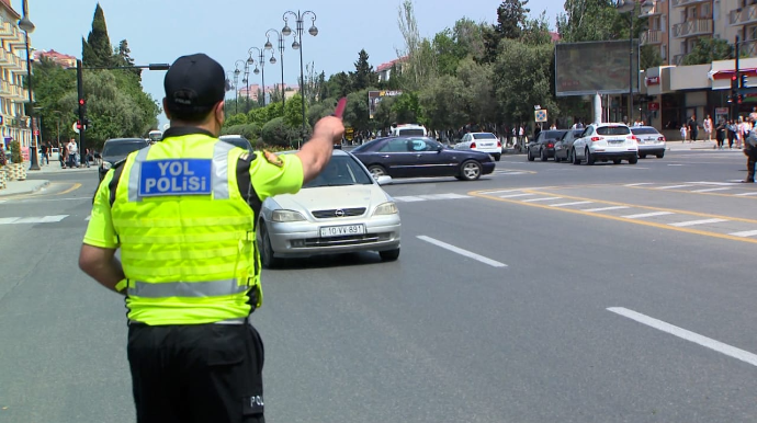 Deputatın qardaşı oğlu vətəndaşın maşınını qanunsuz axtarışa cəlb edib? - DAÇIQLAMA 