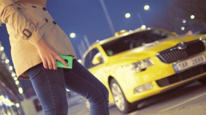 Qadınlara qeyri-etik təkliflər edən taksi sürücüləri cəzalandırıldı 