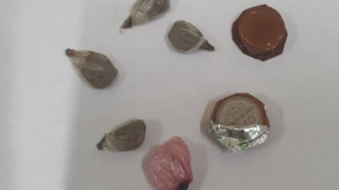 Həbsdə olan qardaşına narkotik keçirmək istədi