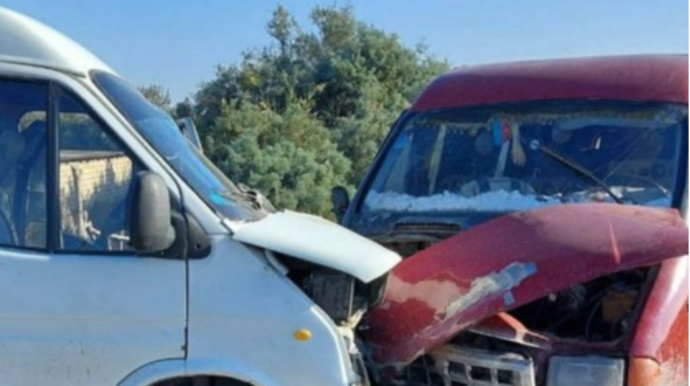 Göygöldə iki mikroavtobus toqquşdu 