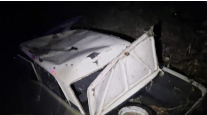 Kürdəmirdə avtomobil su kanalına aşdı, xəsarət alan var  - FOTO