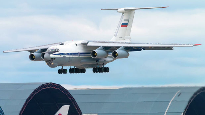 В Ереван прибыли еще 20 самолетов с российскими миротворцами   - ВИДЕО
