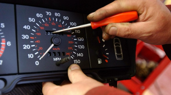 Fransızlara kələk gələn erməni avtomobil dələduzları hakim qarşısında - FOTO