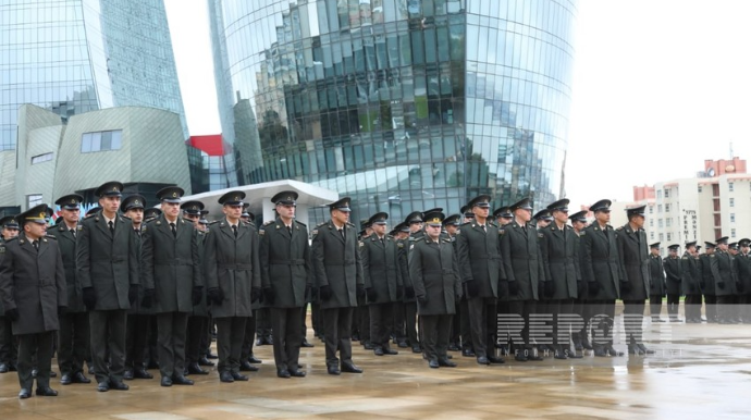 Bakıda hərbi orkestrlərin müşayiəti ilə Zəfər yürüşü başlayıb - FOTO - YENİLƏNİB
