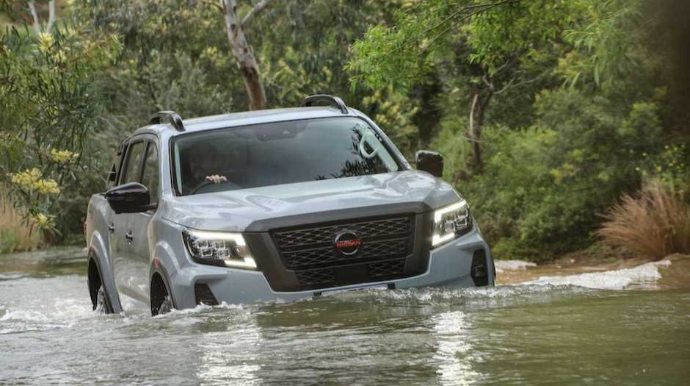 Yenilənmiş "Nissan Navara" pikapı  - FOTO