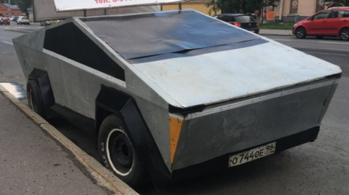 На петербургской дороге замечен самодельный Tesla Cybertruck   - ФОТО