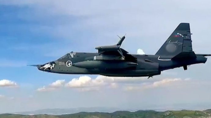 “Su-25ML” təyyarələrindən qanadlı ağıllı bombalar belə atıldı - VİDEO 