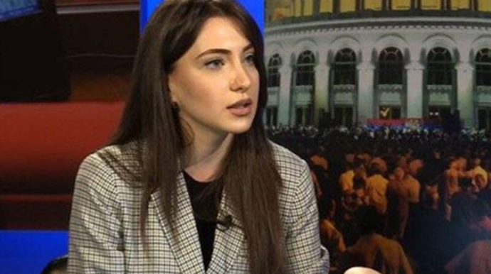 “Bir gün türkün, digər gün azərbaycanlının dabanını yalayır” - Erməni deputat Paşinyanı BİABIR ETDİ 