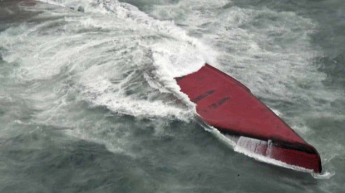 Kimyəvi maddələr daşıyan tanker çevrilib