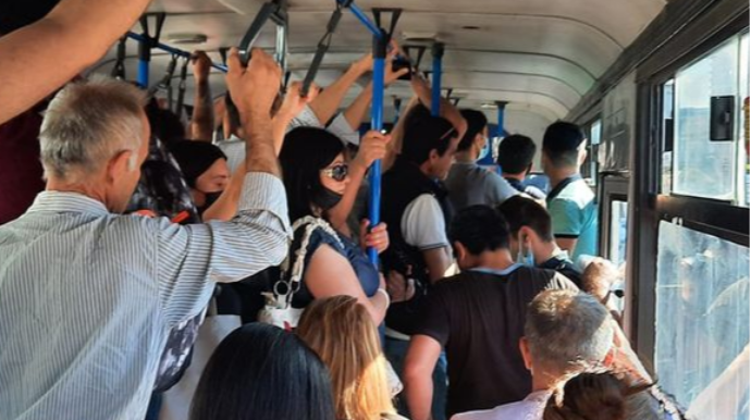 "Avtobus sayları artırılmalıdır, sıxlıq yaşanmamalıdır" - Pandemiya Xəstəxanasının həkimi 