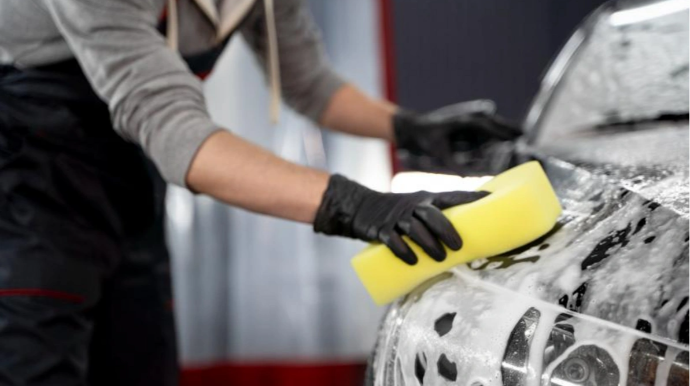 Əlavə xərclər olmadan avtomobilin salonunu təzə saxlamağın üsulları 