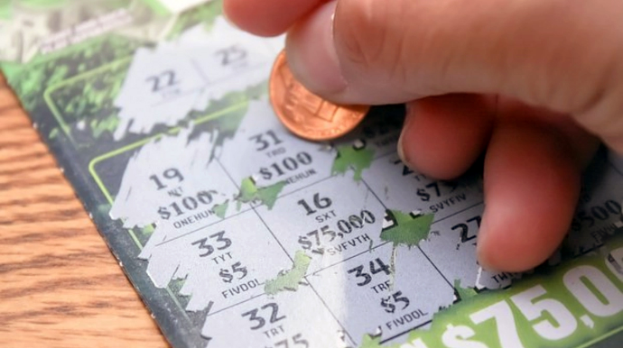Житель США выиграл миллион долларов по лотерейному билету, отвергнутому другим 
