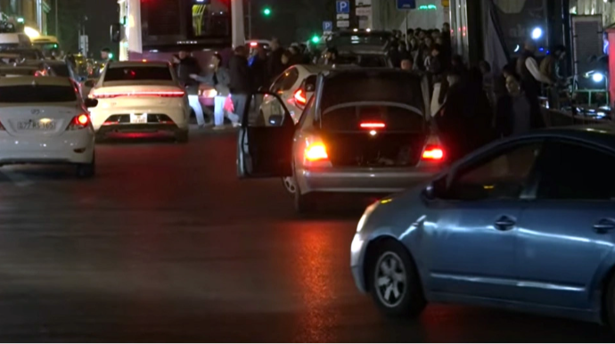 "20 Yanvar"da taksi xaosu: Polis hərəkətə keçdi - VİDEO 