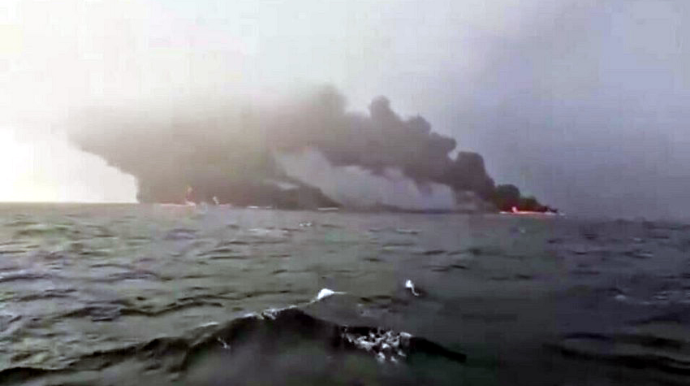 Tanker və yük gəmisi toqquşub, 32 nəfər xəsarət alıb