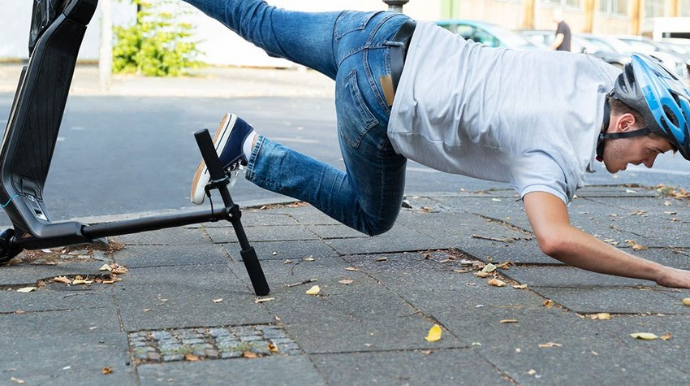 Дорожная полиция предупредила скутеристов об административной ответственности за нарушение ПДД 