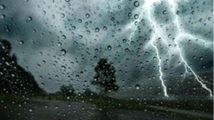Leysan yağıb, şimşək çaxıb 
