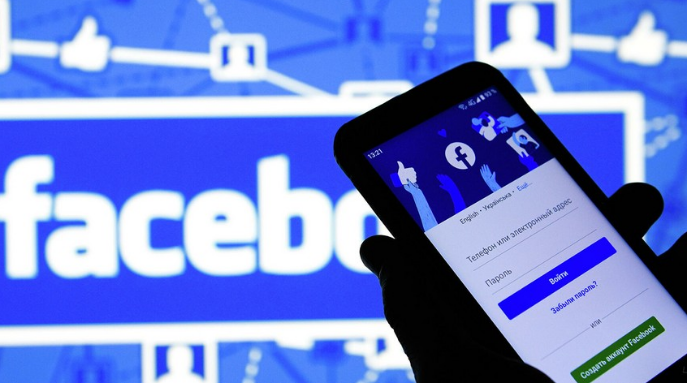 Facebook назвала причину утечки данных пользователей