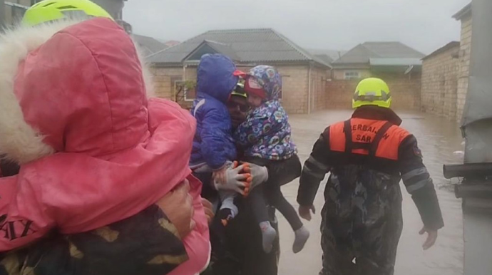 17-si uşaq olmaqla 41 nəfər təxliyə edildi - VİDEO - YENİLƏNİB