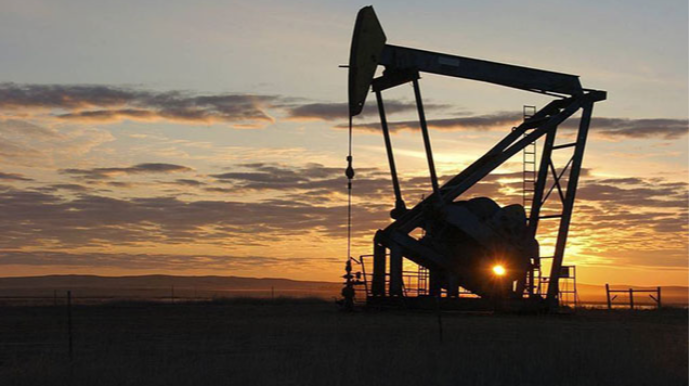 Neftin qiyməti 77 dolları ötdü