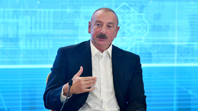 Azərbaycan Prezidenti Media Forumunda ermənilərin Qarabağa köçürülməsindən danışıb