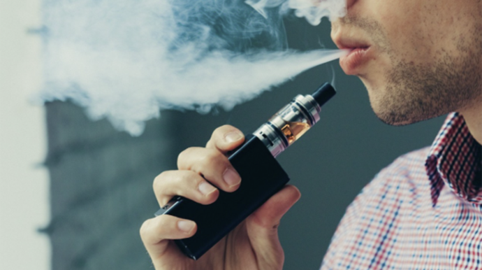 Elektron siqaret çəkən şəxslər bu qədər cərimələnəcək - MƏBLƏĞ 