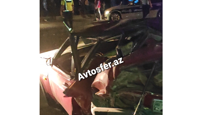 Mingəçevirdə "BMW" taksini vurdu:  geriyə bu mənzərə qaldı  - VİDEO