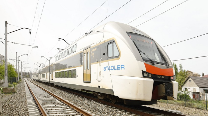 ADY: "Bakı-Sumqayıt dəmir yolunda 12 tunel və 25 keçid inşa olunub"