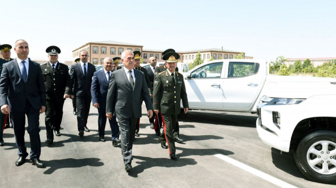 Əlahiddə Ümumqoşun Orduya yeni xidməti avtomobillər təqdim edilib - FOTO