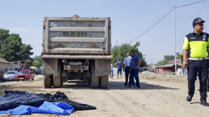 Azərbaycanda yol kənarından meyit TAPILDI 