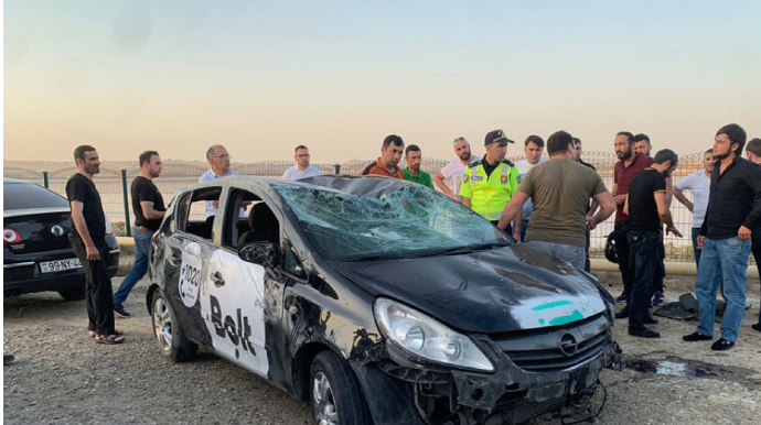 Abşeronda avtomobil aşıb, xəsarət alan var - FOTO 