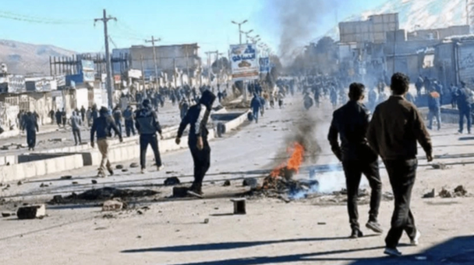 Polisə hücum nəticəsində iki nəfər ölüb, daha 30 insan yaralanıb 