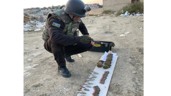 Abşeronda silah-sursat tapıldı - FOTO