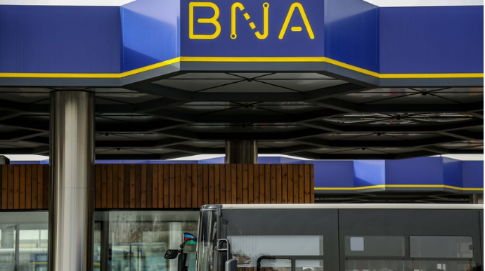 BNA:  "Əksər yollarda xüsusi zolaqların müsbət təsirləri hiss olunmur"